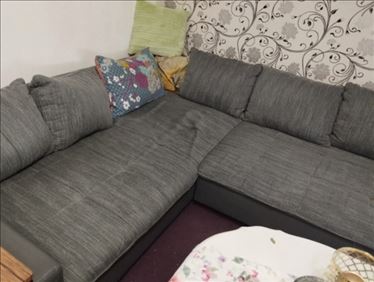 Abbildung: Couch mit Schlaffunktion