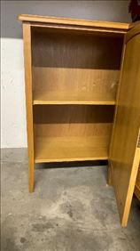 Abbildung: zwei kleine Schränke 