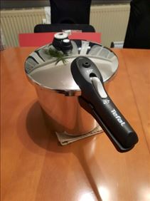 Abbildung: Schnellkochtopf