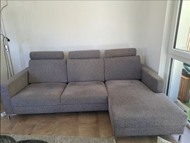Abbildung: Sofa mit Recamiere rechts